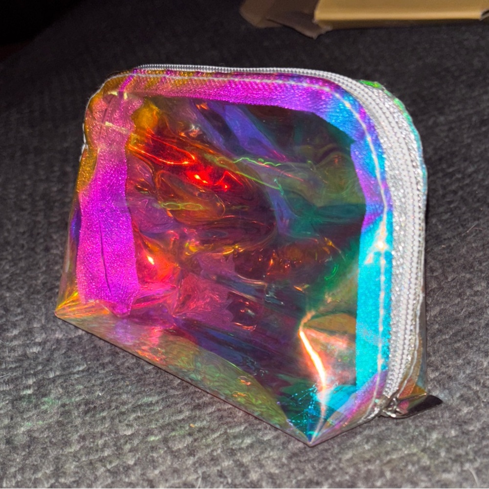 Holographic Multicolor Cosmetic Bag - Guuci - Picture 3 of 3